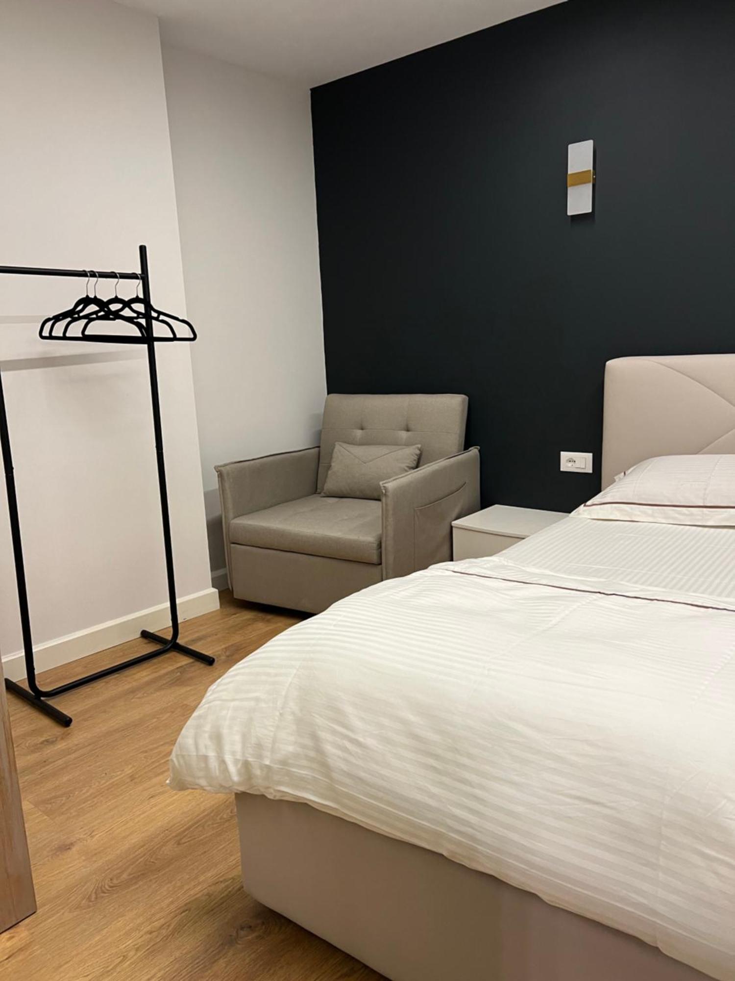Port View Apartment 1 Дуррес Экстерьер фото